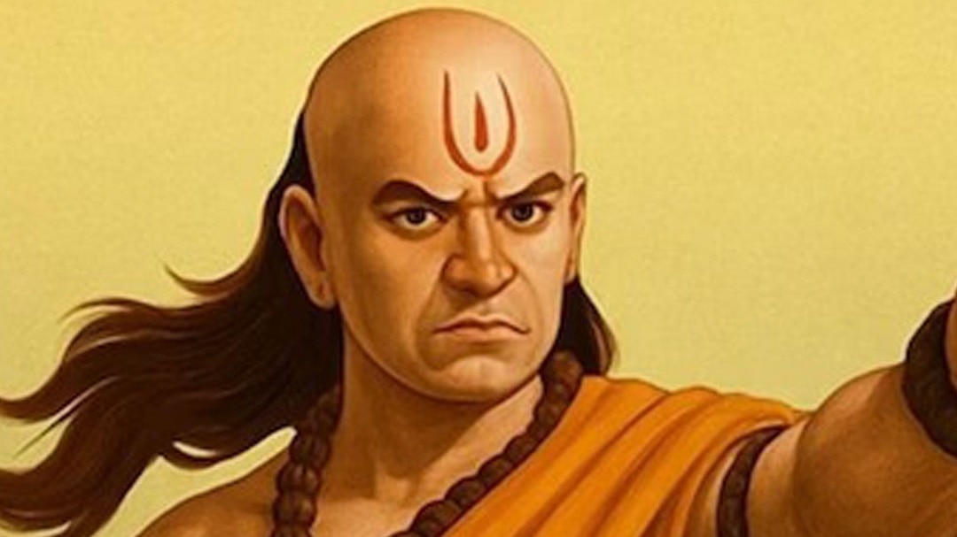 Chanakya Niti: कम बोलने वाले क्यों होते हैं ज्यादा सफल?