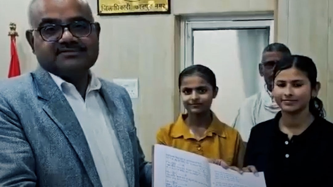  DM impressed by girls handwriting