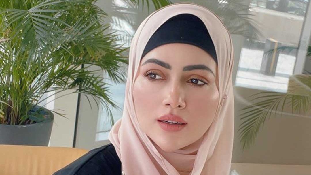 हिजाब और हाइजीन पर एक्ट्रेस सना खान का बड़ा बयान