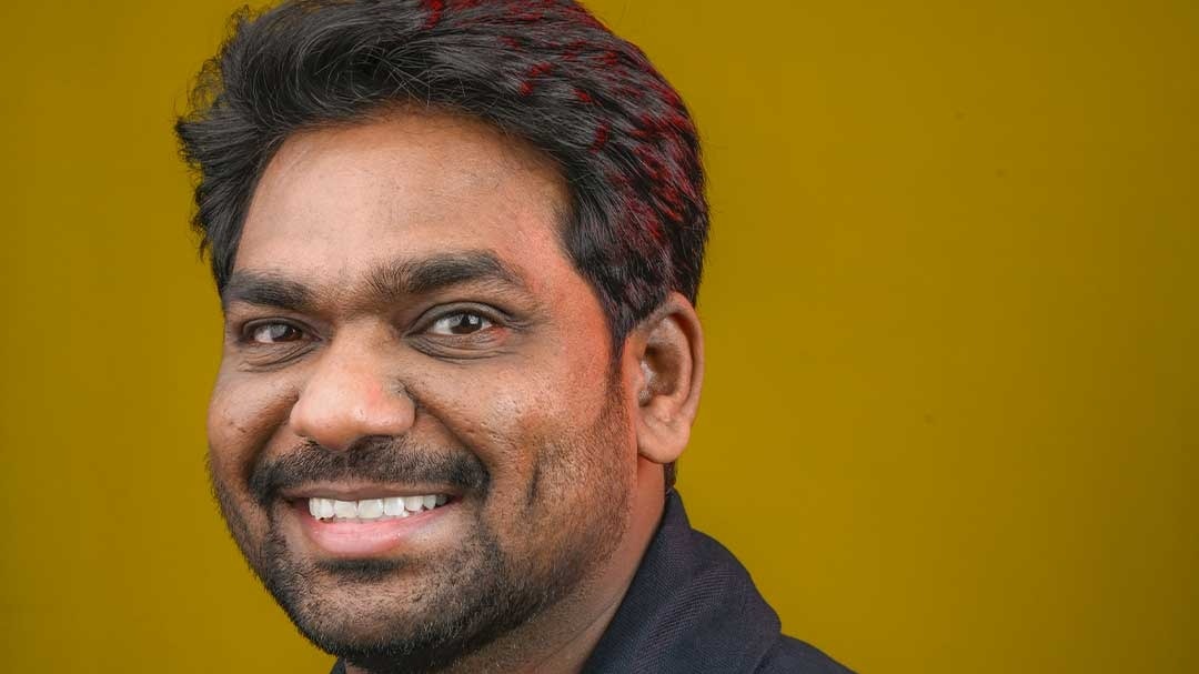 सोनाली के पति गोल्डी ने किया जाकिर खान को रोस्ट