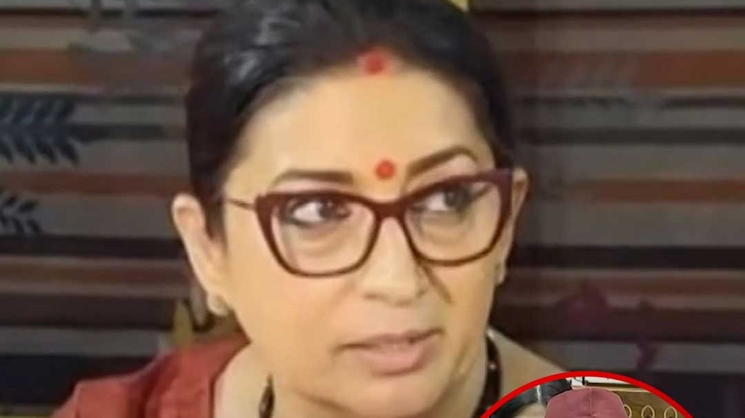 Smriti on Akhilesh 