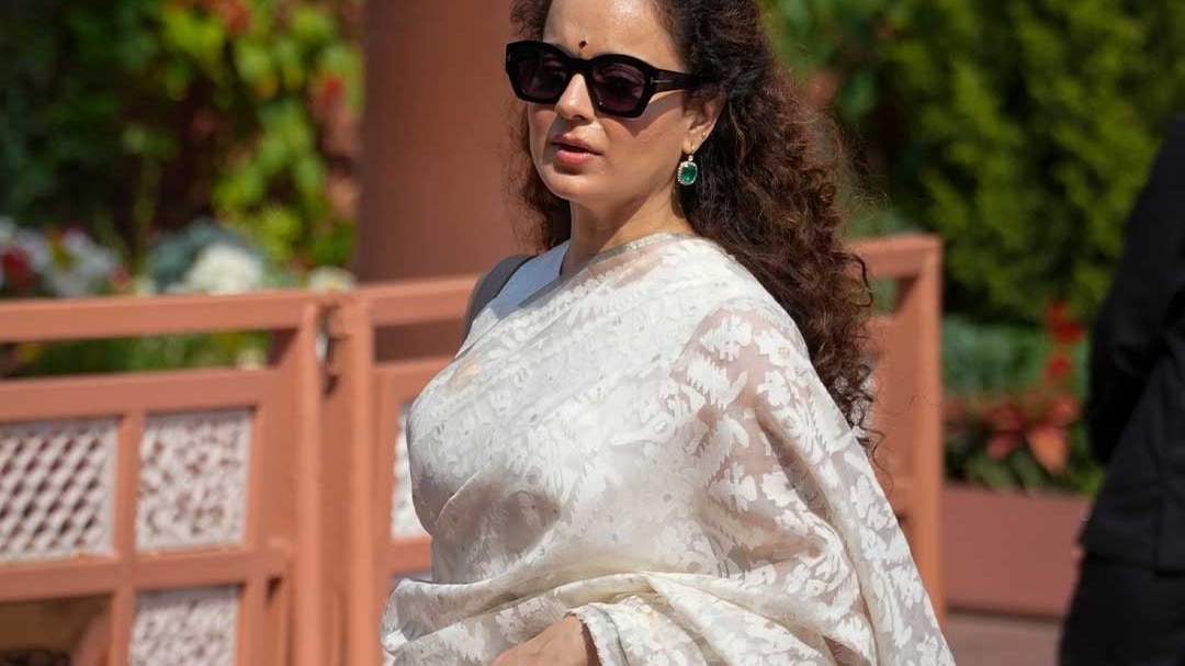 Kangana Support Deepika