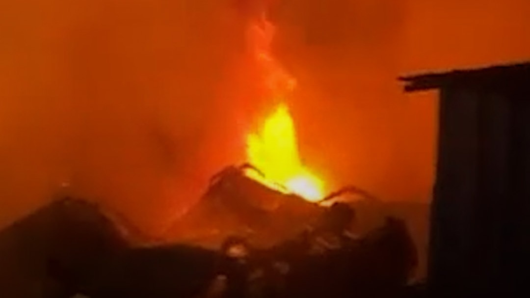 गाजियाबाद में थाने में खड़े जब्त वाहनों में लगी आग