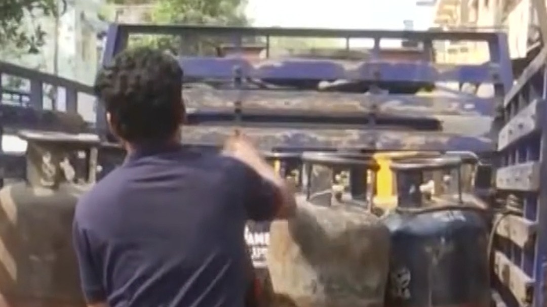 hormuz tensions hit india lpg 