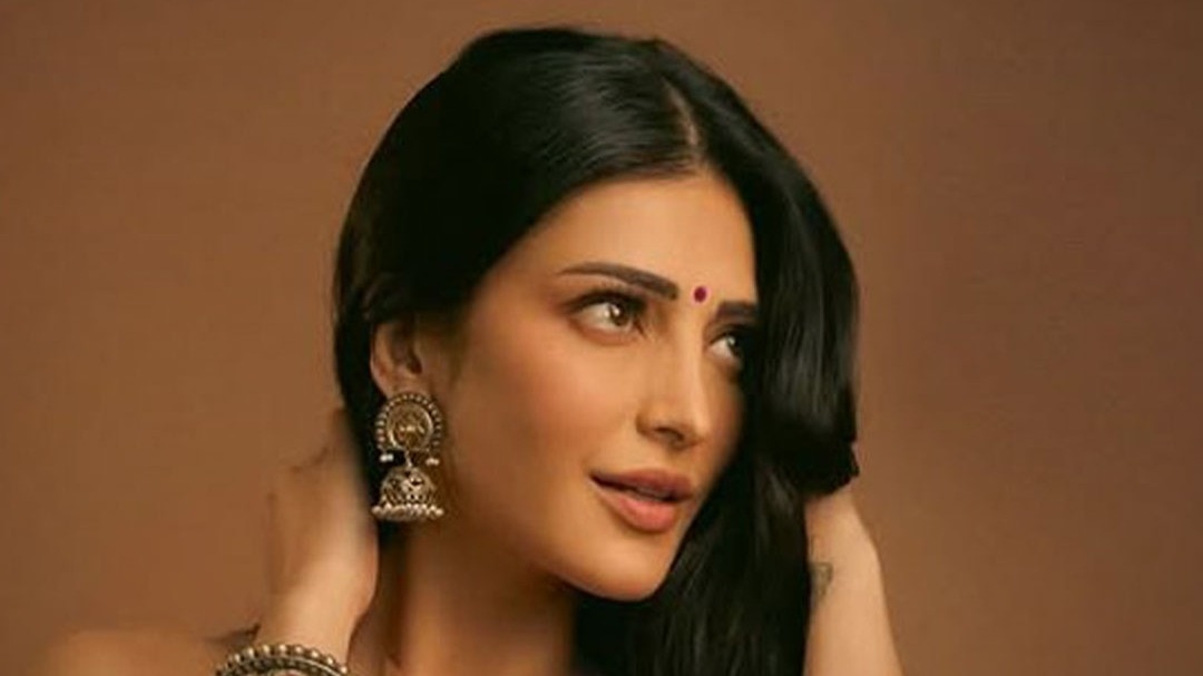 ‘मम्मा’ कहने पर श्रुति ने पैपराजी को सुनाईं खरी-खोटी