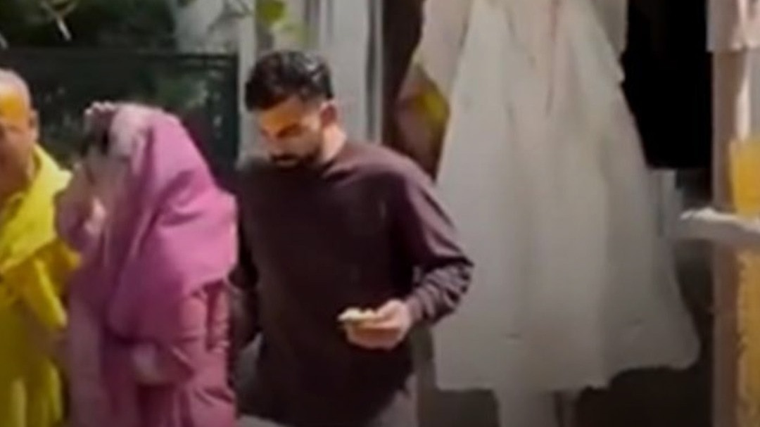 virat kohli anushka sharma visit vrindavan