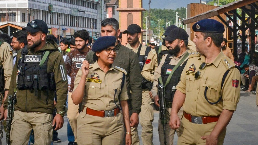 पहलगाम हमले के 1 साल बाद: बदला माहौल, कम हुए टूरिस्ट्स