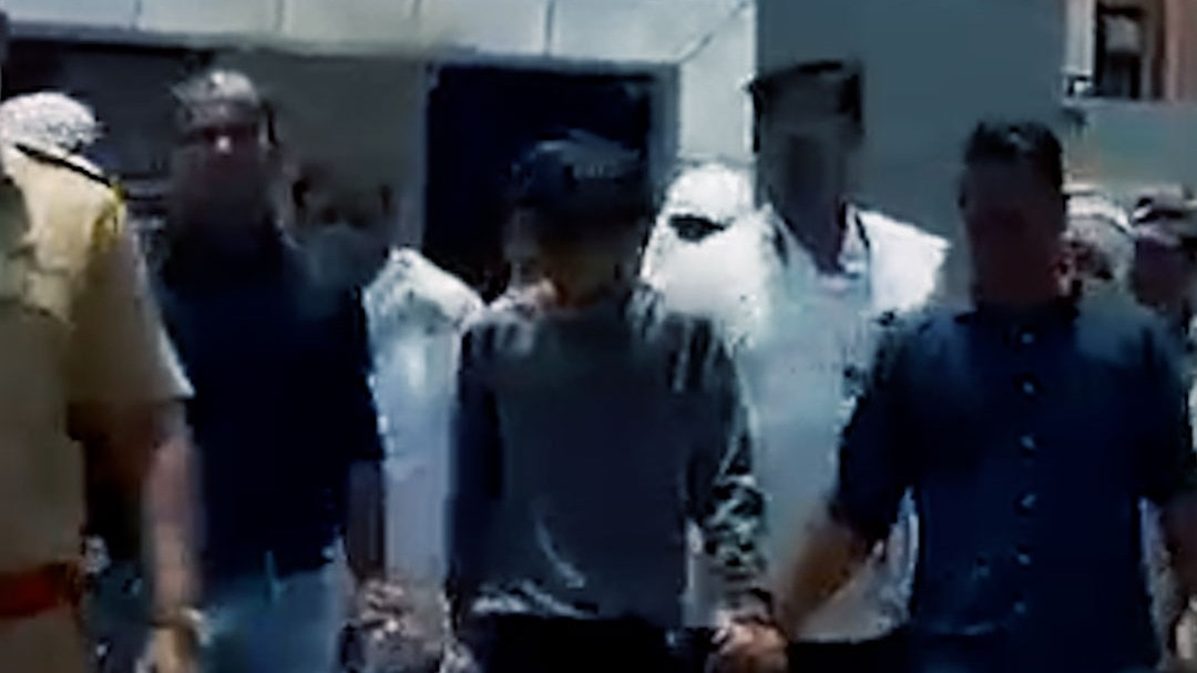 amrawati video sex scandal mobile phone recovered