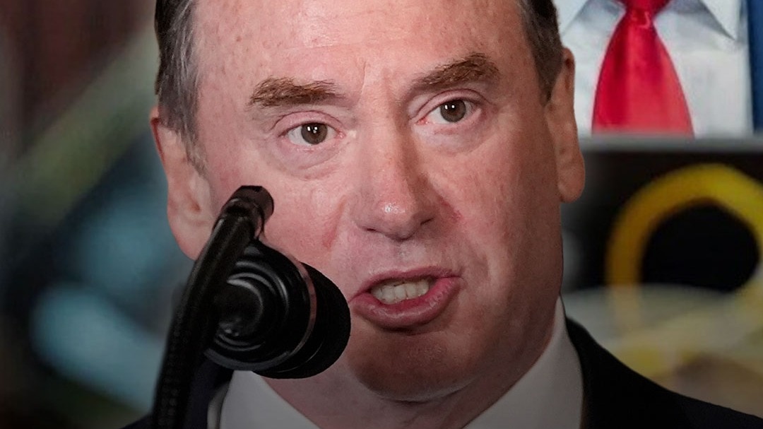 होर्मुज नाकेबंदी के बीच US नेवी सेक्रेटरी का इस्तीफा