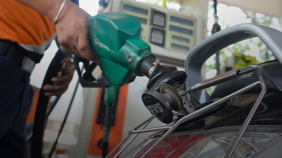 क्या भारत में महंगा होने वाला है पेट्रोल-डीजल?
