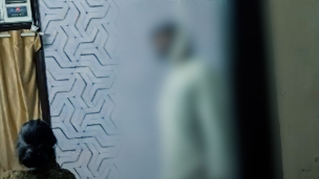 गर्लफ्रेंड के सामने युवक ने की आत्महत्या