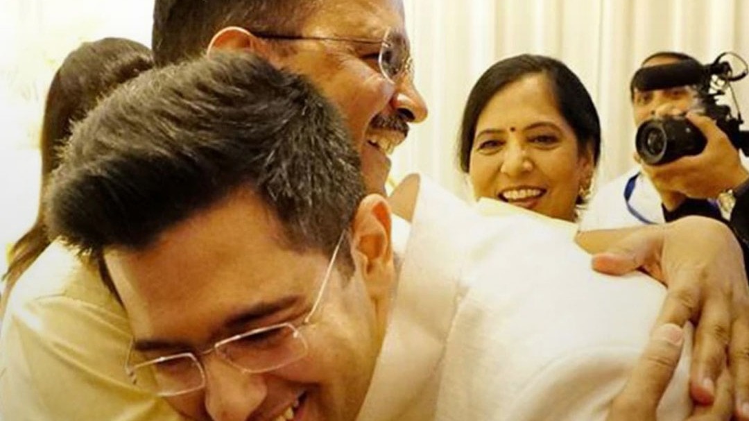 कभी परिणीति और राघव की शादी में शामिल हुए थे केजरीवाल