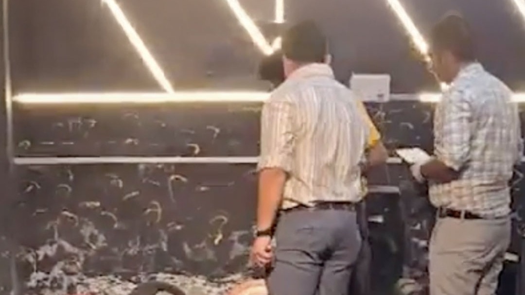 bulandshahar three man killed over applying cake on face