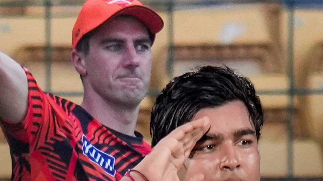 वैभव सूर्यवंशी के तूफानी शतक पर फिदा हुए पैट कमिंस!