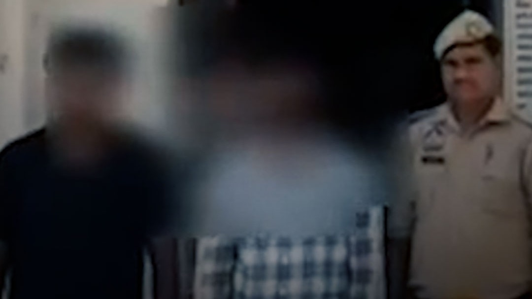 मंगेतर के सामने युवती से रेप, वीडियो भी बनाया