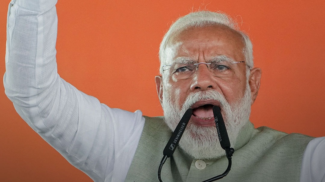 PM मोदी का काशी दौरा: नारी शक्ति और भव्य रोड शो से बंगाल विजय की तैयारी!