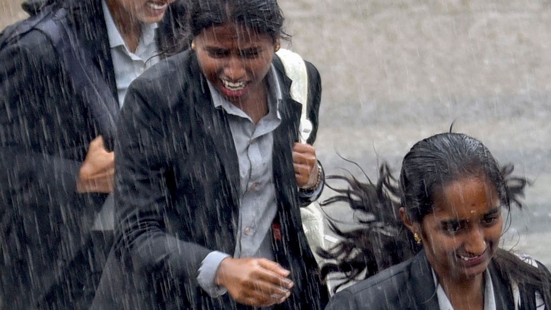 IMD अलर्ट: दिल्ली समेत उत्तर भारत में बदलेगा मौसम