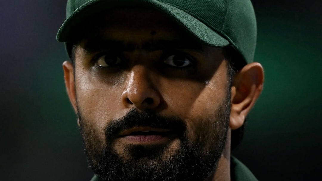 कोहली और गेल को पीछे छोड़ बाबर ने बनाया ये रिकॉर्ड