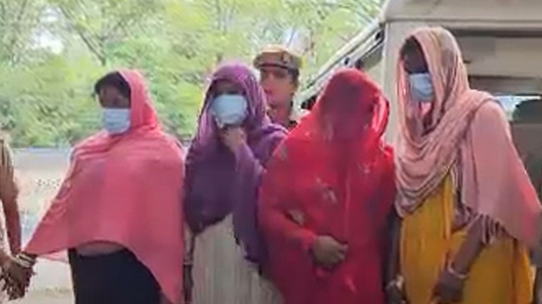 पुलिस ने लुटेरी दुल्हन गैंग का किया पर्दाफाश, 4 महिलाएं गिरफ्तार