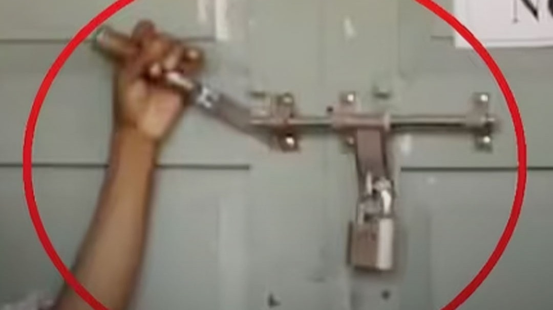 Karnataka Strongroom Lock Broken Viral Video