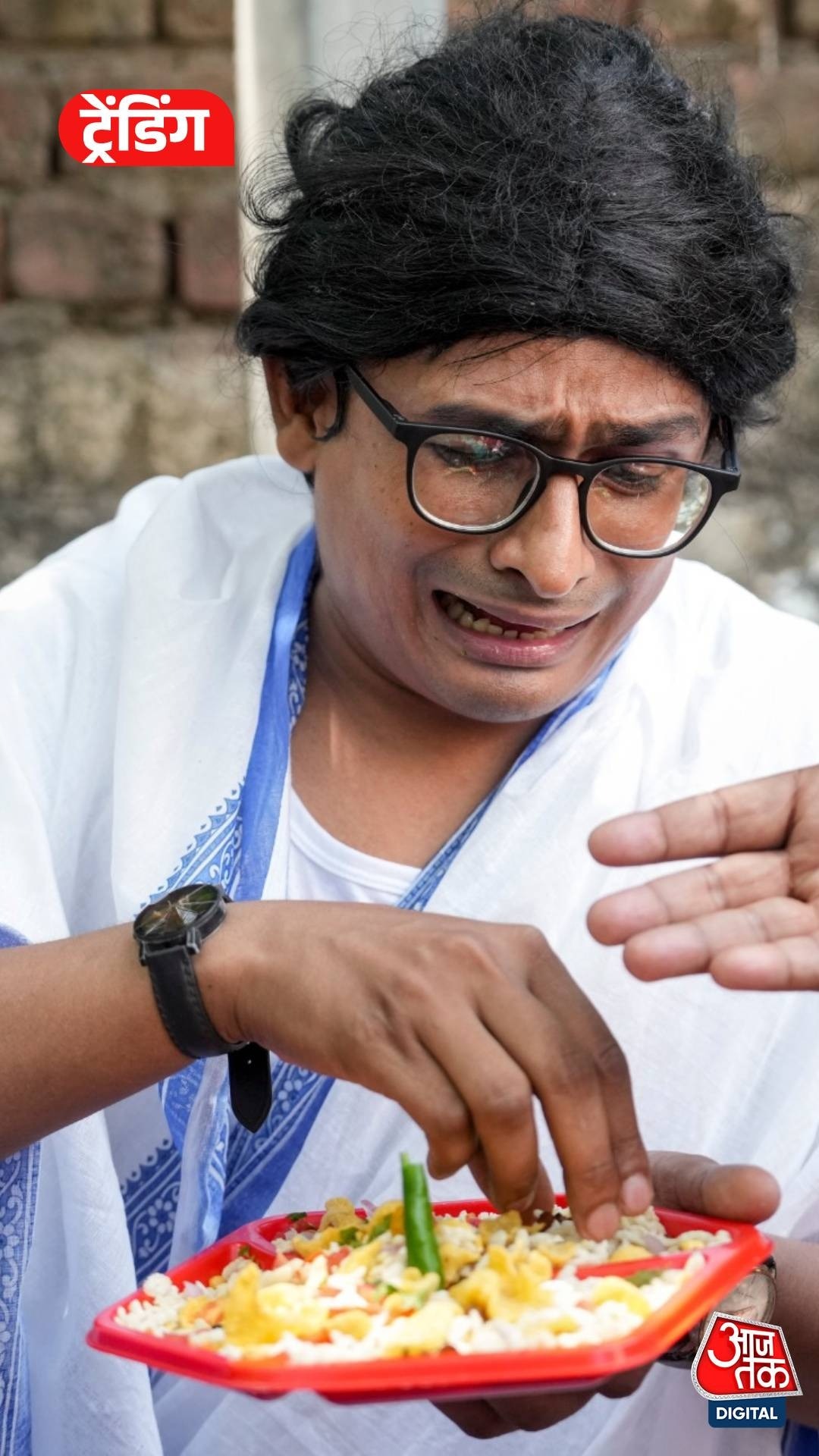 Mimicry Artist Ratan Ranjan in Mamata Banerjee Look