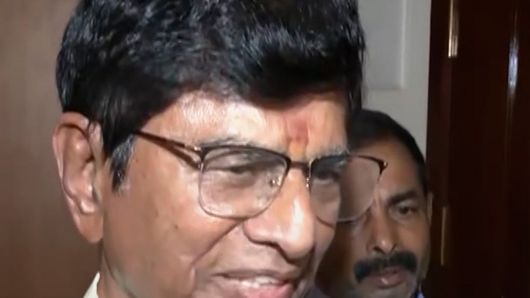 तमिलनाडु में, विजय के पिता ने कांग्रेस को दिया गठबंधन का खुला न्योता!