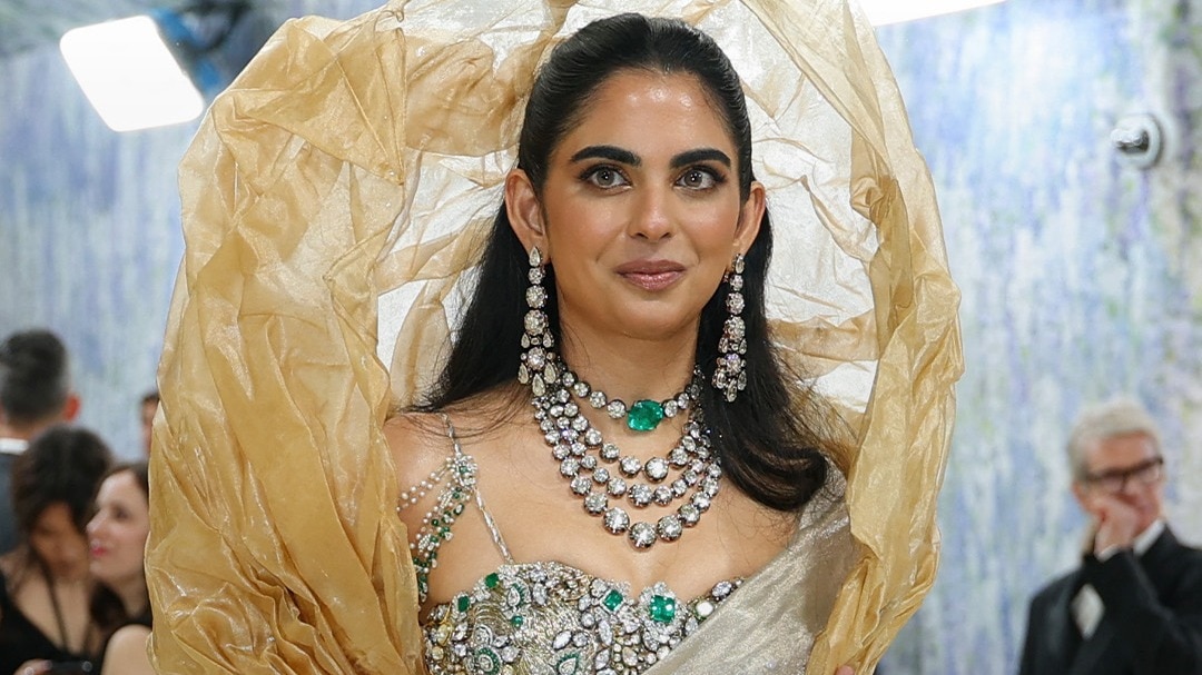 Isha Ambani की जूलरी देख ये विदेशी महिला हैरान!