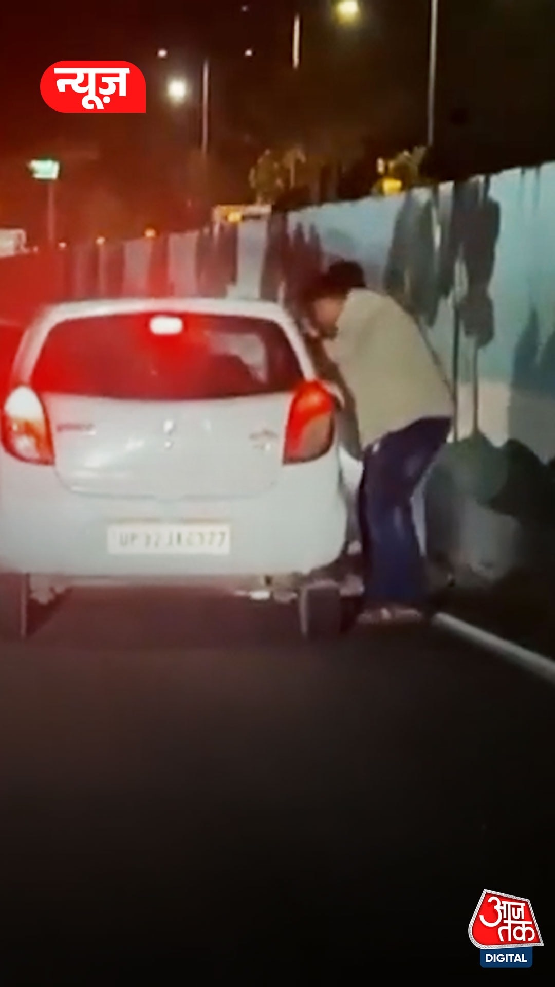 lucknow man beaten by group of goons over overtaking