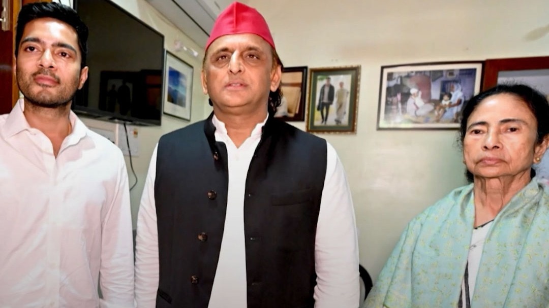 Akhilesh and Mamta 
