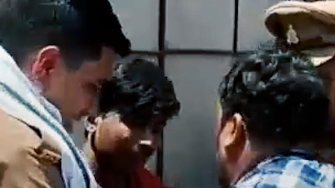 इटावा में फूड डिपार्टमेंट की टीम पर हमला