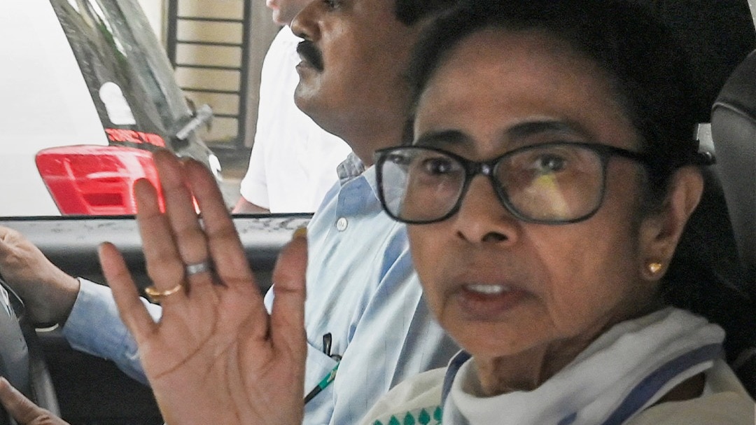 mamata banerjee removes chief minister