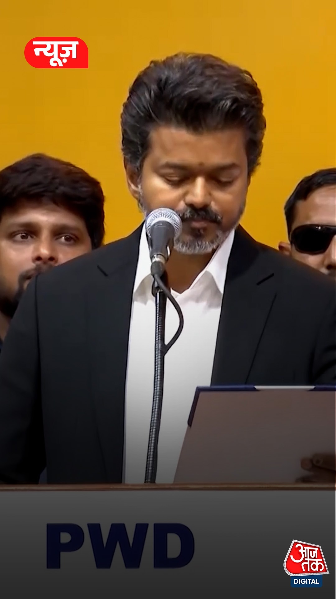 thalapathy vijay chooses formal look