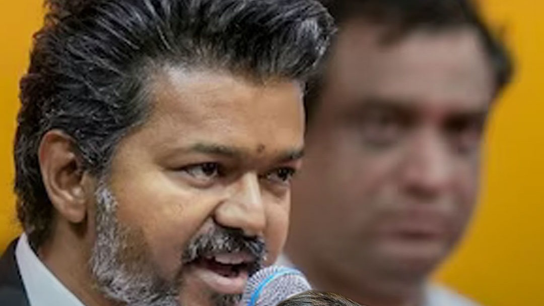 thalapathy vijay father gets emotional 