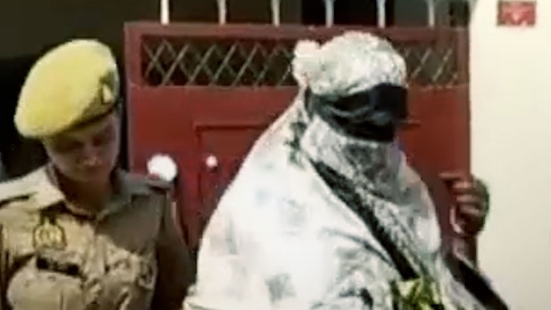 sex racket exposed in kanpur in posh area