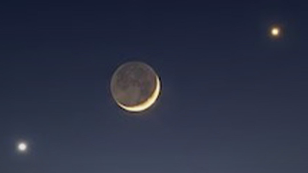 moon venus and jupiter create stunning