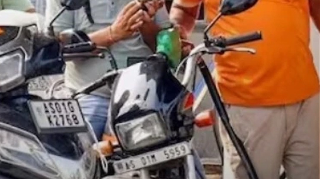 india controlled fuel prices
