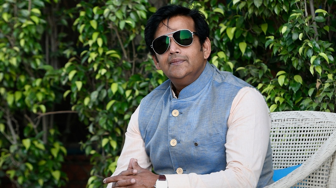 ravi kishan reacts to viral home from work meme