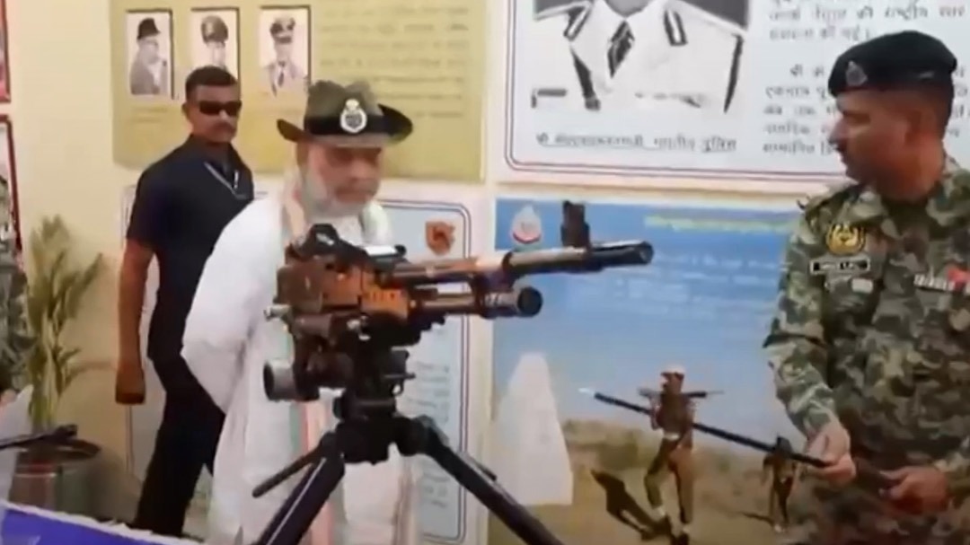 BSF जवानों से मिले Amit Shah, दिया ये खास संदेश