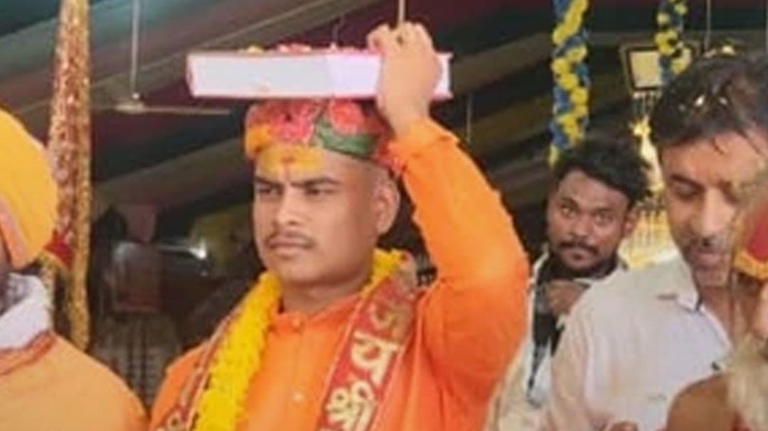 खंडवा में बिलाल बना विशाल, युवक ने अपनाया सनातन धर्म