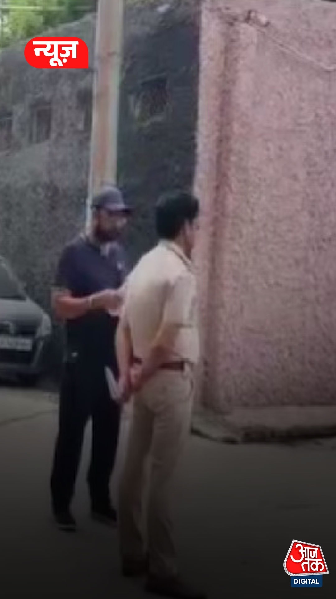 Delhi: महिला की हत्या का मामला, आरोपी पति फरार, पुलिस की जांच जारी