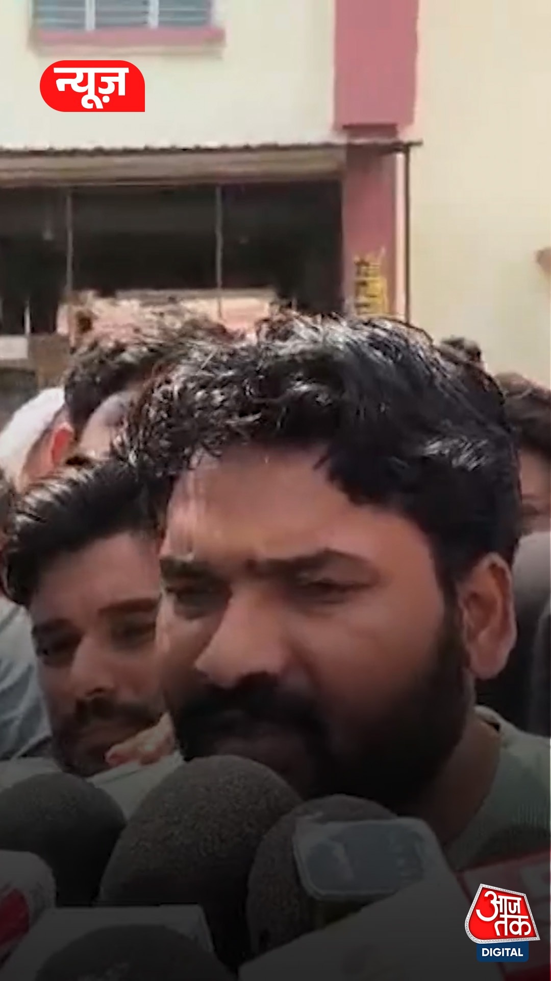 Roshan Anand receives support