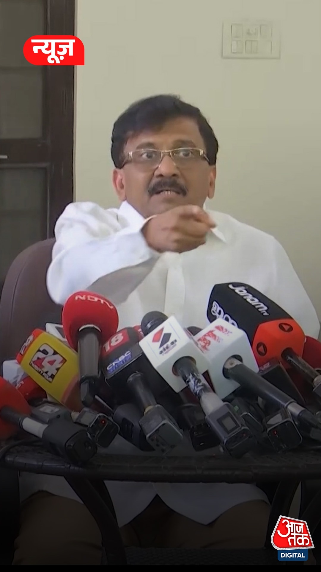 Sanjay Raut की चेतावनी, शिवसेना UBT में बगावत पर दिखाई सख्ती