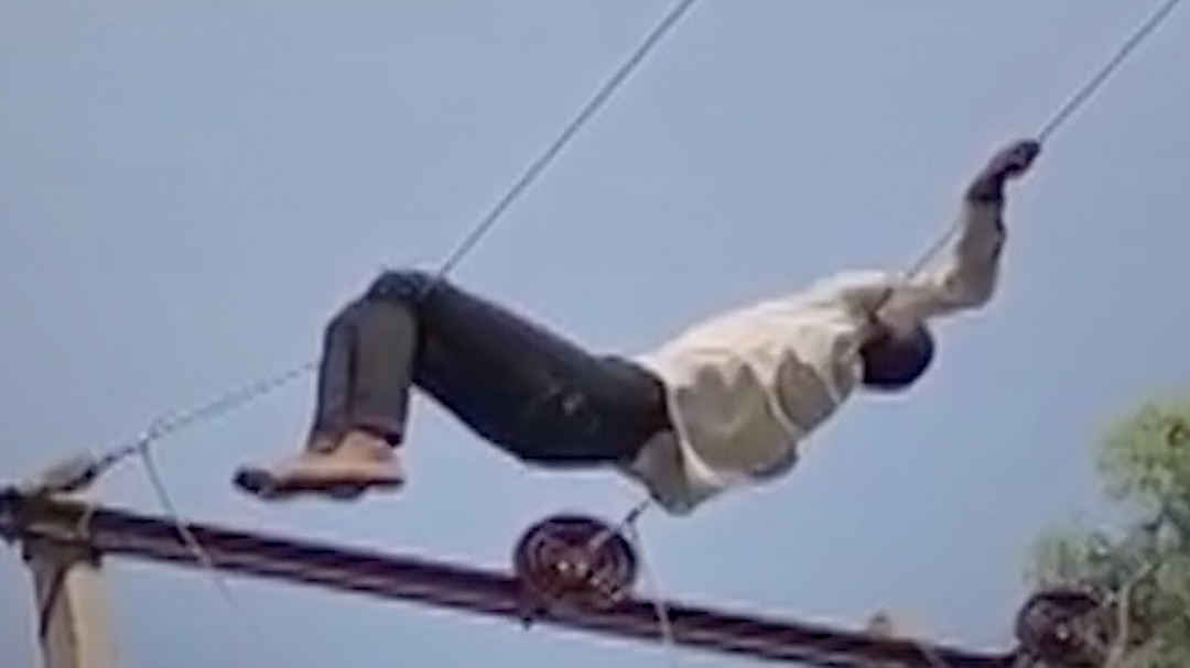 Maharajganj man climbs