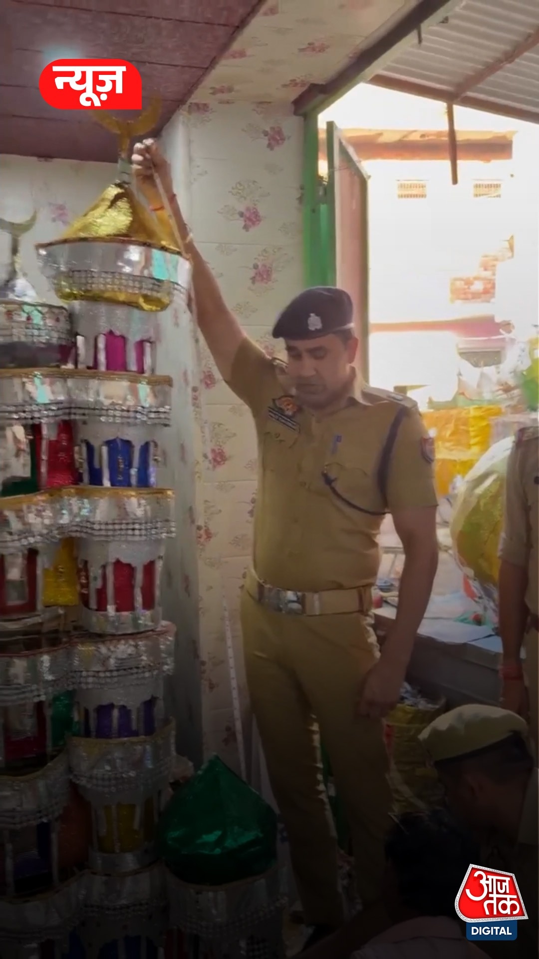 फिरोजाबाद में ताजिया जुलूस की तैयारी, सड़कों पर उतरे DM-SSP, ASP ने किया निरीक्षण