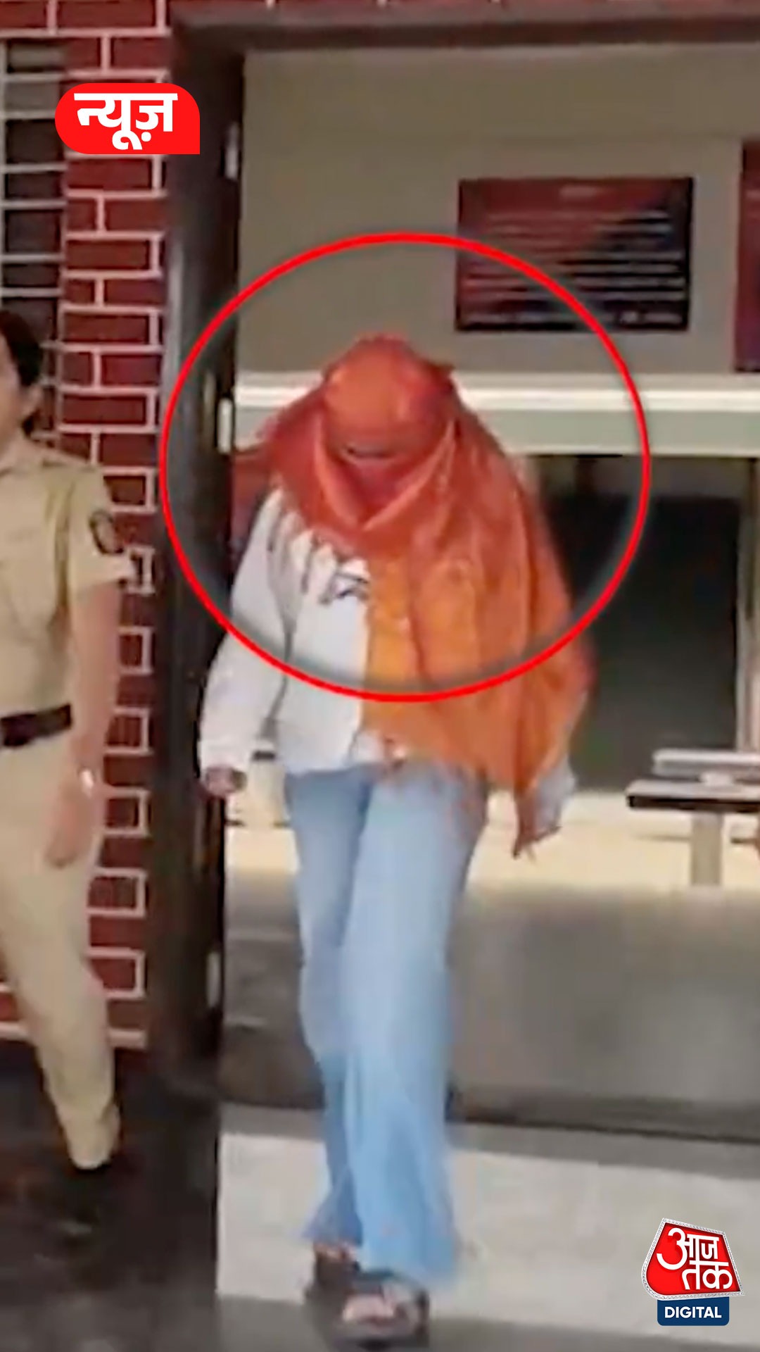 Siya Goyal handcuff question