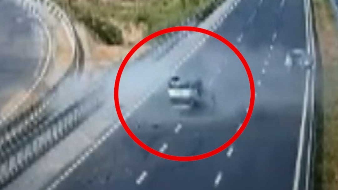 Delhi Dehradun Expressway पर भयानक हादसा