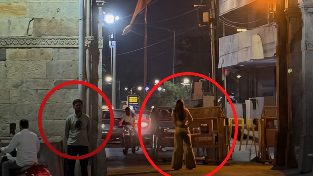 वडोदरा में छात्रों ने रील के लिए ट्रैफिक डायवर्ट किया