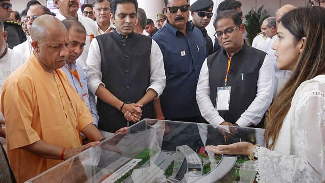  cm yogi on UP youth business loan model