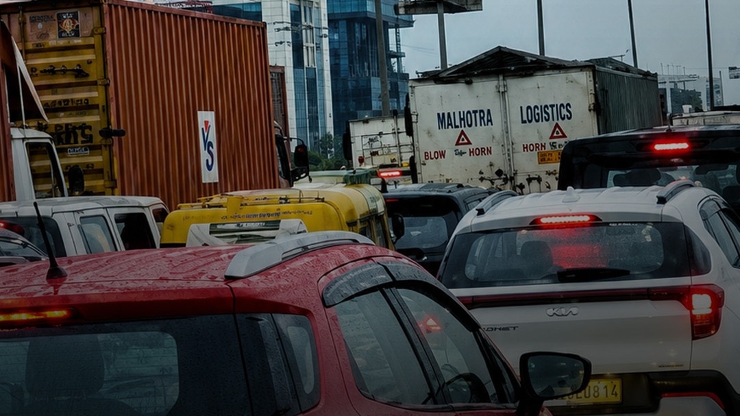 Gurugram बारिश से बेहाल, हाईवे पर ट्रैफिक ठप