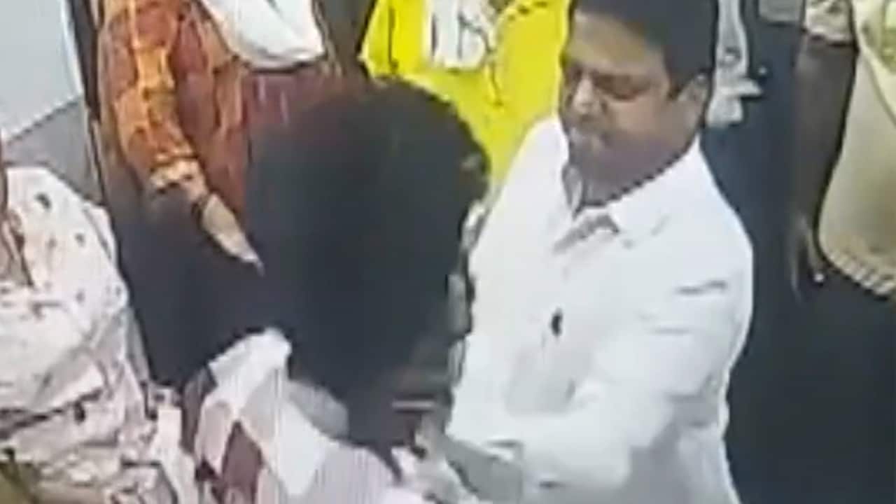 डॉक्टरों से कथित मारपीट का मामला, CCTV की जांच जारी